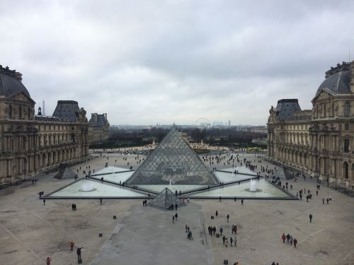 paris louvre france