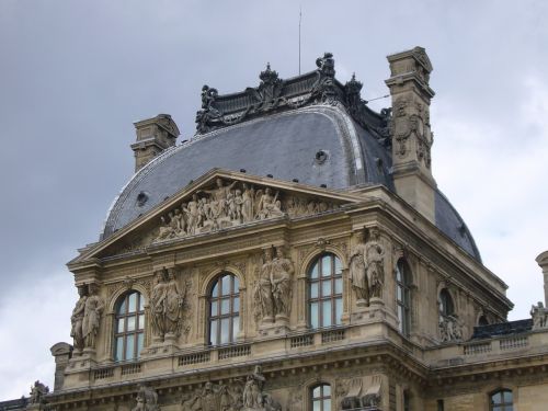 paris louvre france