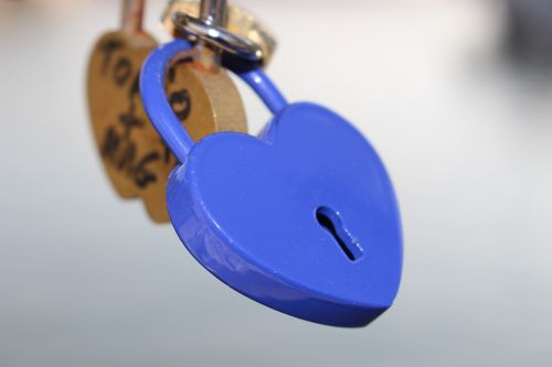 paris padlock blue