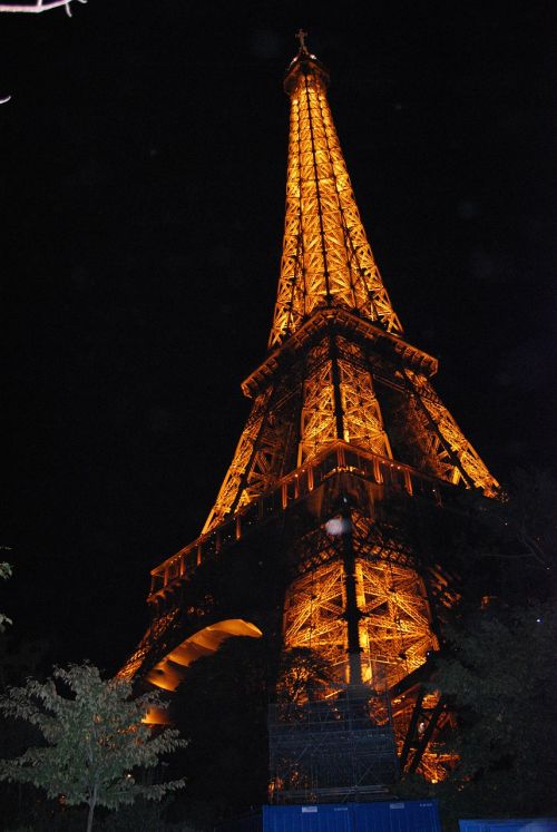 paris lights at night