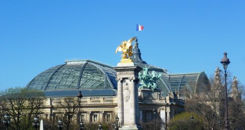 paris grand palace monument