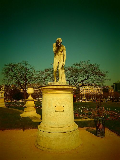 paris statue france