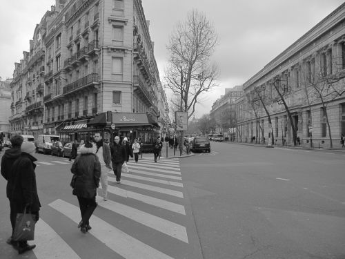 paris street building