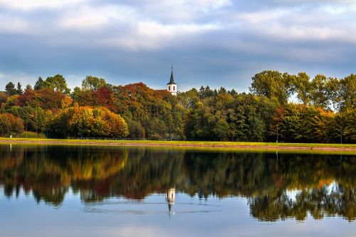 park lake water