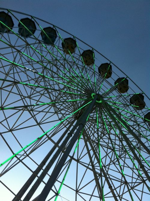 park ferris wheel sky