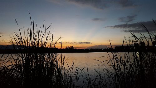 park sunset lake