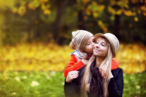 park autumn the child with his mother