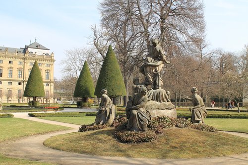 park  statue  grove