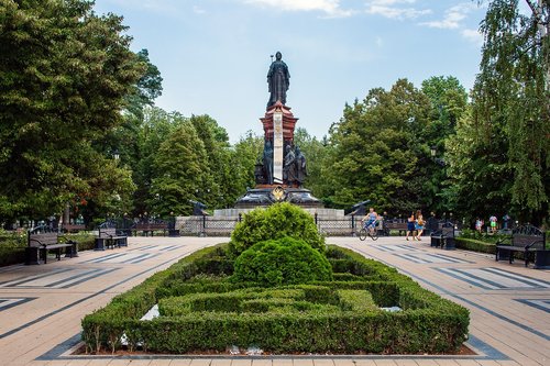park  square  monument
