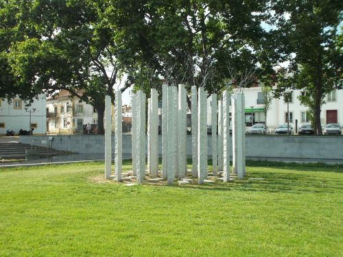 park sculpture almourol new nacelle village