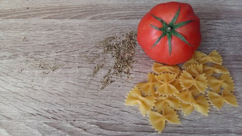 pasta  tomato  basil