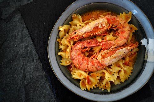 pasta  shrimps  prawns