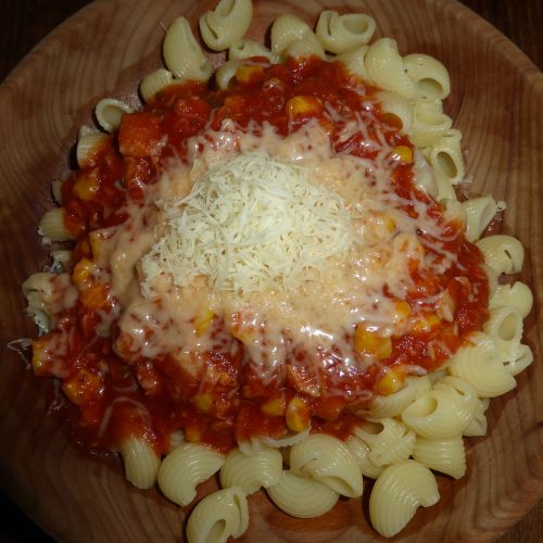 pasta noodles tomato sauce