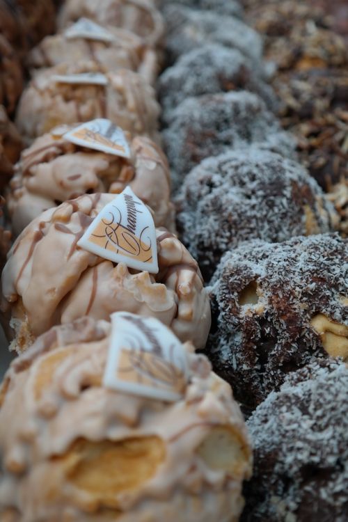 pastries sweetness snow bales
