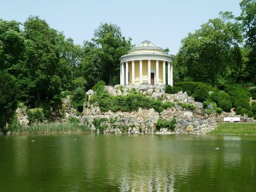 pavilion park pond