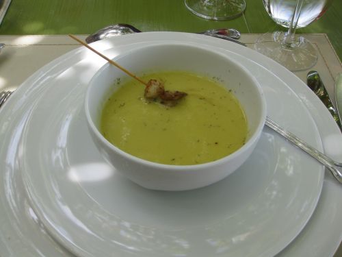 pea soup soup bowl