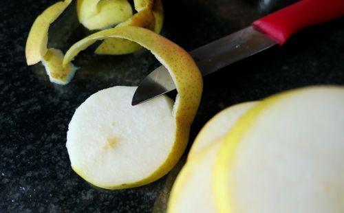 pear fruit ripe