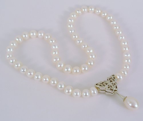pearls  necklace
