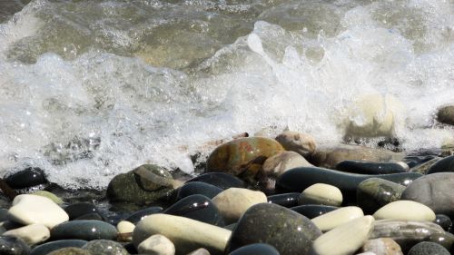 pebble beach stones sea