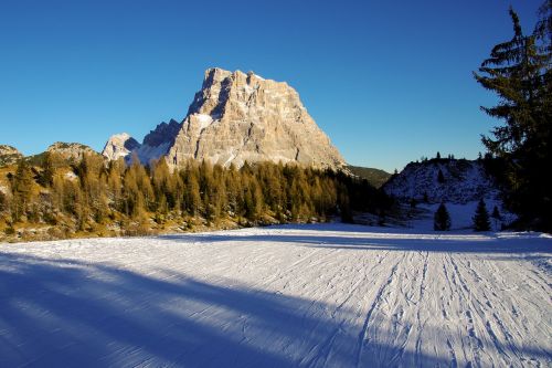 pelmo dolomites veneto