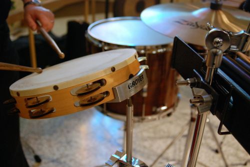 percussion tambourine field drum