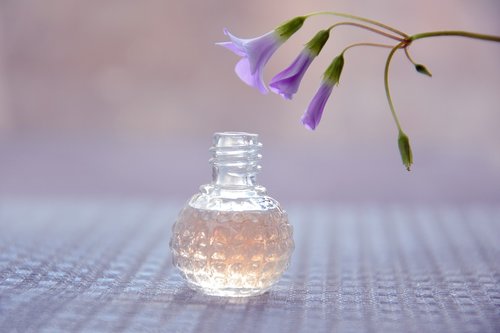 perfume  aroma  bottle