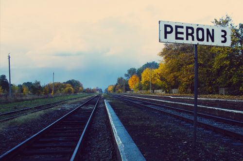 peron tracks vanishing