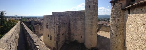 perpignan castle village