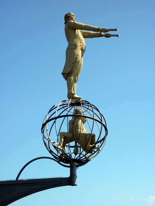 peter lenk sculpture friedrichshafen