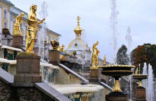 peterhof parks fountains