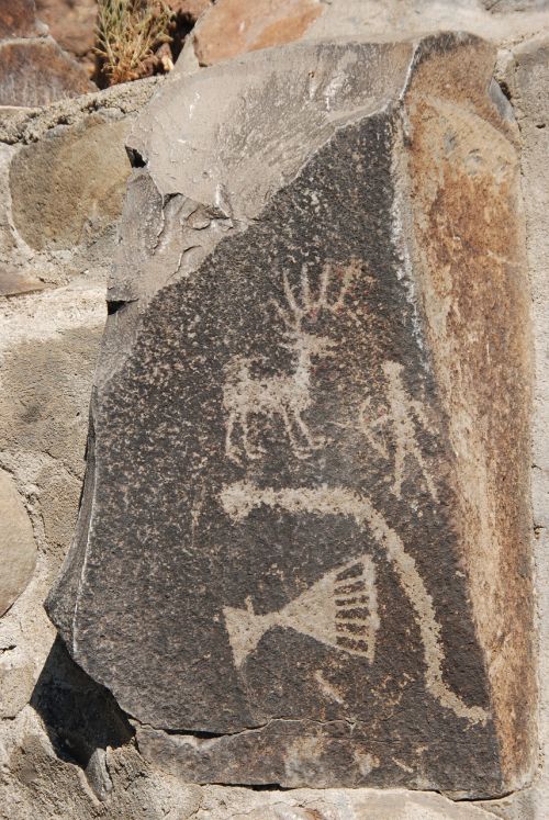 petroglyph image scratches