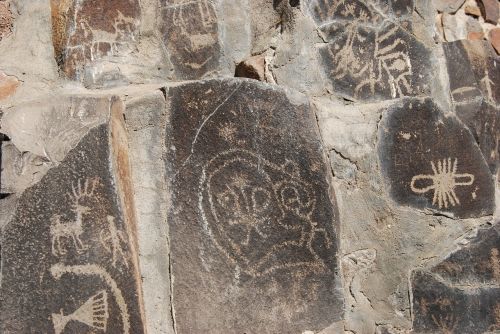 petroglyph image scratches