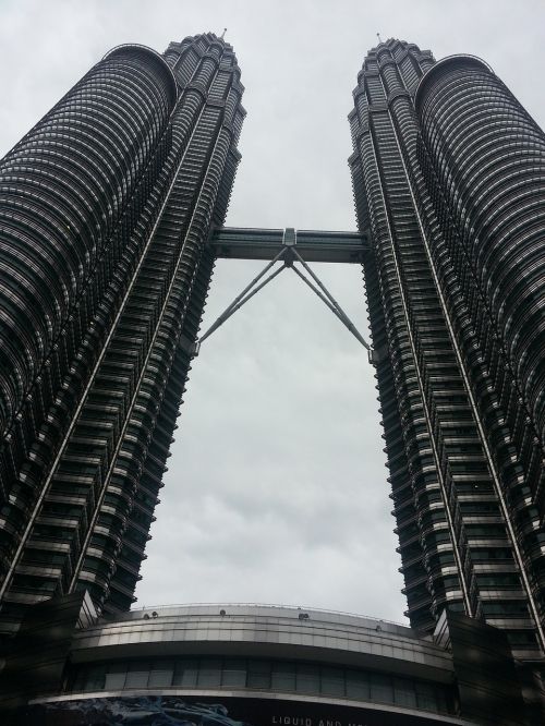 petronis tower kuala lumpur landmark