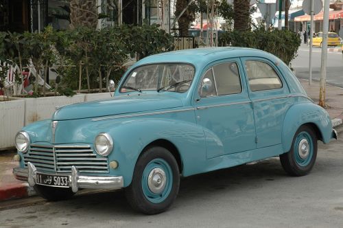 peugeot 203 old car