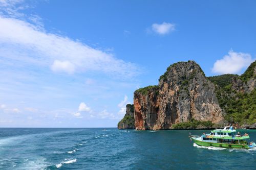 phi phi islands krabi thailand