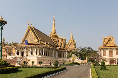 phnom penh royal palace cambodia