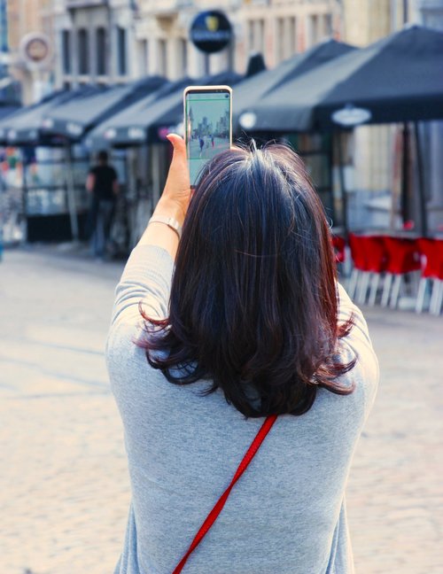 photograph  woman  smartphone