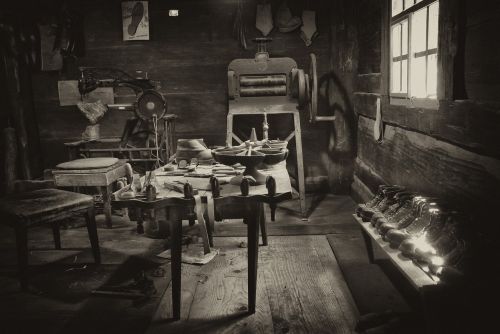 photos old cobbler shop