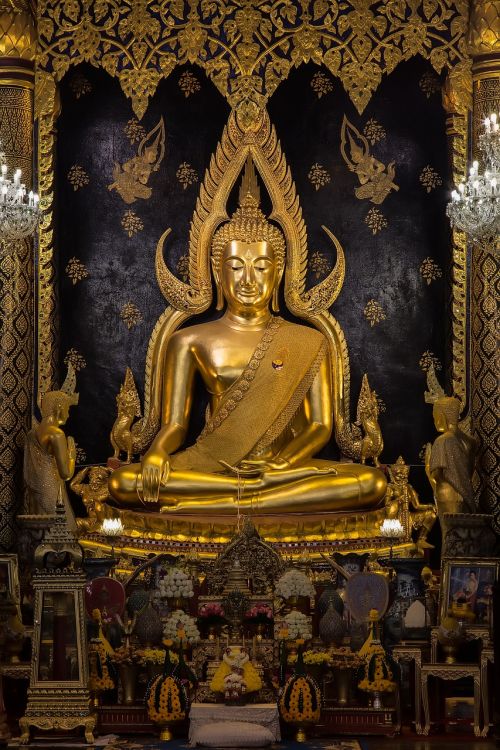 phra buddha chinnarat phitsanulok thailand