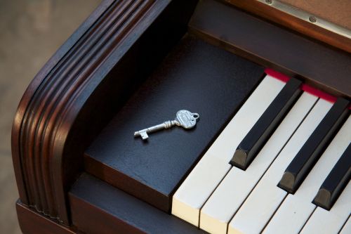 piano key keyboard