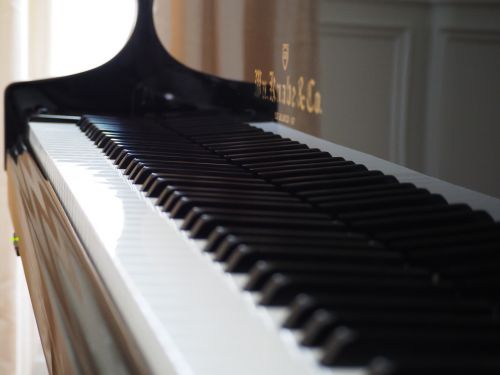 piano musical instrument keys