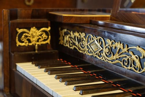 piano keys instrument
