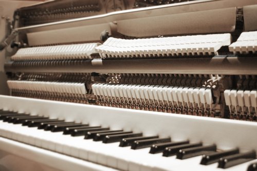 piano  open  keys