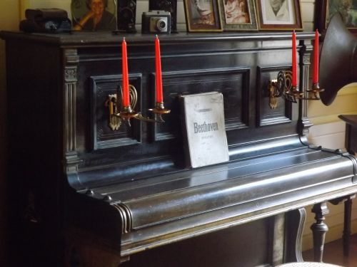 piano beethoven candles