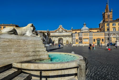 piazza rome sculpture