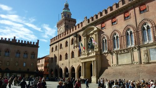 piazza grande town hall bologna