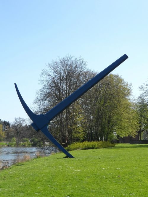 pickaxe sculpture documenta