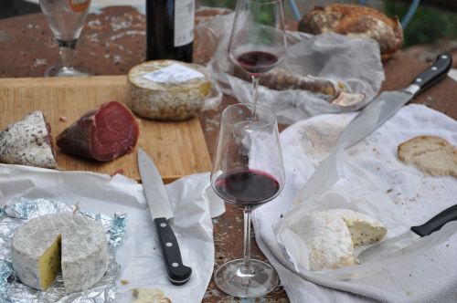 picnic cheese wine