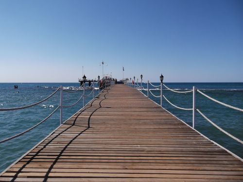 pier sea water