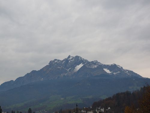 pilatus massif mountain